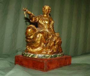 Figura de madera: Ángel sentado dorado con oro fino. S. XVIII