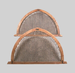 Pair of Gothic Arches of wood and gilt iron with leaves decorations.  XV Cemtury