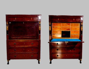 Shiffonier - Escritorio Imperio, con cariátides y pies de garra. C. 1800