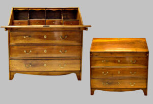 Buró de nogal y filete de limoncillo, con tres cajones exteriores y cuatro interiores.  Cataluña,  S. XVIII