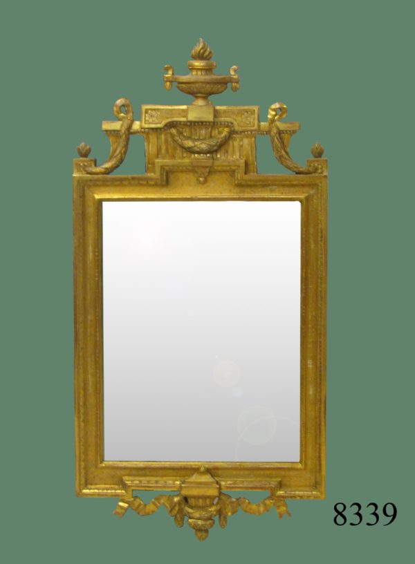 Espejo de talla dorado con oro fino Sueco, firmado y sellado. Fechado 1779 Carl Gustaf Fyrwald, 1774 - 1816