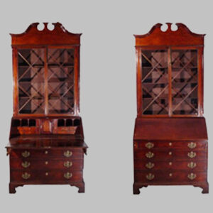 Он бюро грузинского красного дерева витрина с четырьмя ящиками. XVIII век