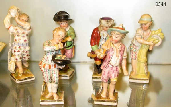 Seis figuras de porcelana Thüringer, Niños. Berlín. S. XIX