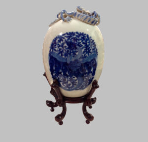 Керамическая ваза династии Ханг - Hsi. Китай. Подписал.