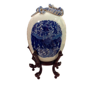 Керамическая ваза династии Ханг - Hsi. Китай. Подписал.