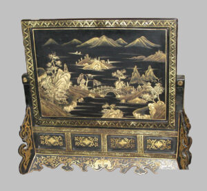 Они парафированные китайские лакированные древесины с рисунками из золота. Пейзажи. Две части. С.XIX