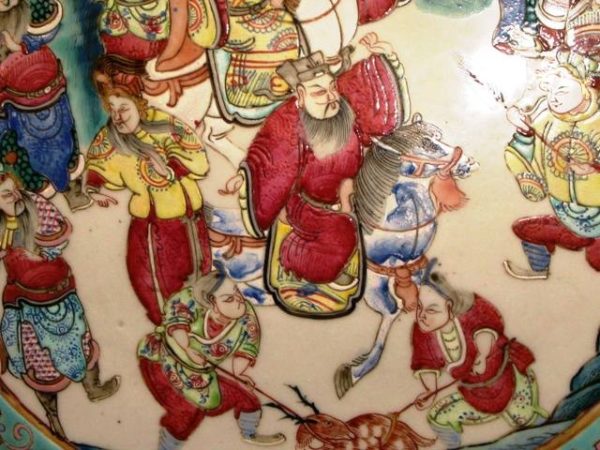 Botella porcelana China, Famille Rose, Emperadores sobre caballos, S. XVIII. Firmado