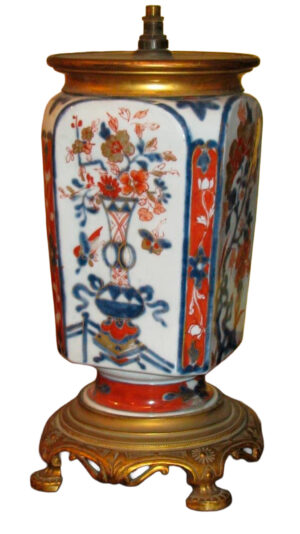 Японская нахольная лампа Imari с золотым бронзовым применением. XIX век