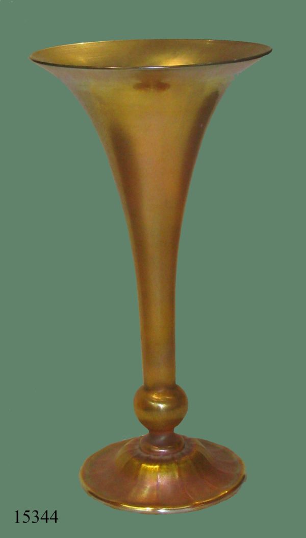 Jarrón de cristal Tiffany - Favrile 3950 L.C. Año 1920