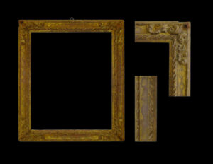 Золотая рама с мелким золотом, пунктирная и с угловой резьбой