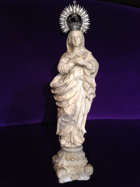 Escultura de alabastro: Virgen Inmaculada Concepción. España, S. XVII - XVIII