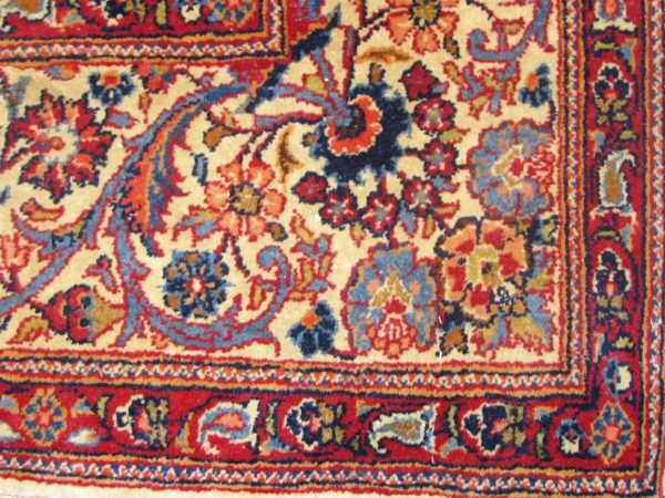 Alfombra isfahan Antigua. Medidas: 201 x 136 cm