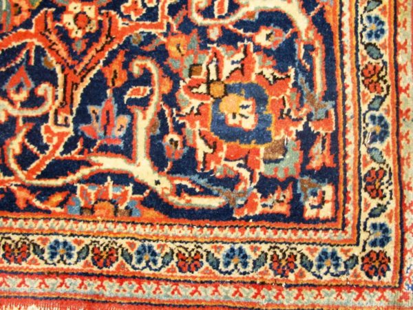 Alfombra Kashan Antigua. Medidas: 212 x 127 cm.