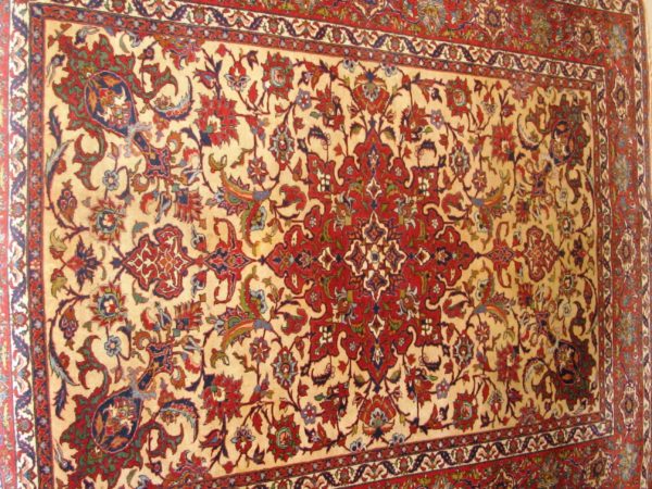 Alfombra Kashan Antigua. Medidas:  148 x 218 cm.