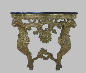 Уголок, более окрашены