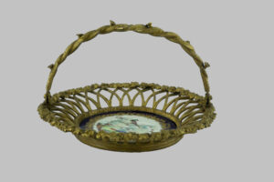 Cesta con Porcelana Sèvres