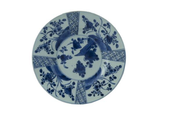 Cuatro Platos de Porcelana Cantón