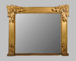 Espejo Georgiano de sobremesa talla oro fino. Tallas en las esquinas. S. XVIII