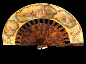 Abanico del Siglo XIX con Varillas de Carey y Oro Fino