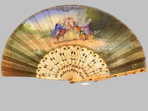 Abanico del Siglo XVIII con Varilla de Hueso e Incrustaciones de Plata y Oro