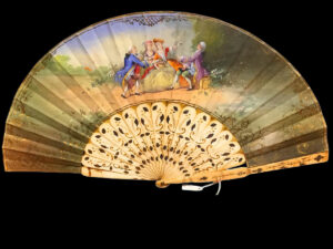 Abanico del Siglo XVIII con Varilla de Hueso e Incrustaciones de Plata y Oro