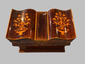 Jacaranda Domed Jewelry Box, maruqetería limoncillo.