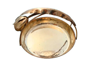 Frutero de Plata con Asa en Forma de Rosa