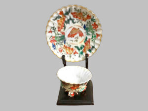 Plato y Taza Porcelana China Famille Rose.