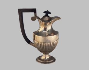 Cafetera de Plata con Asa de Madera Lacada