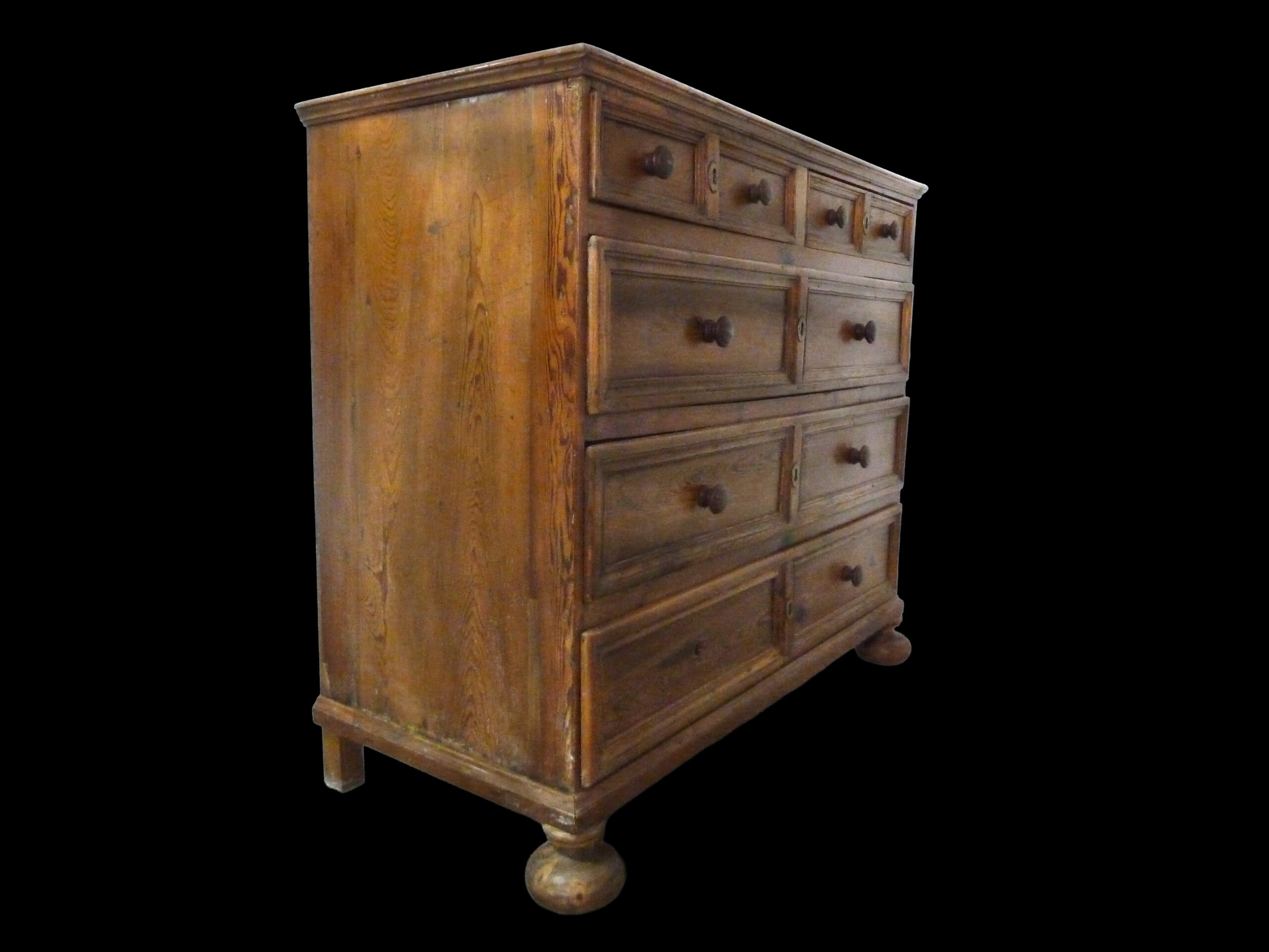 Cómoda Luis XIII de Pino Norte – Siglo XVII - Imagen 2