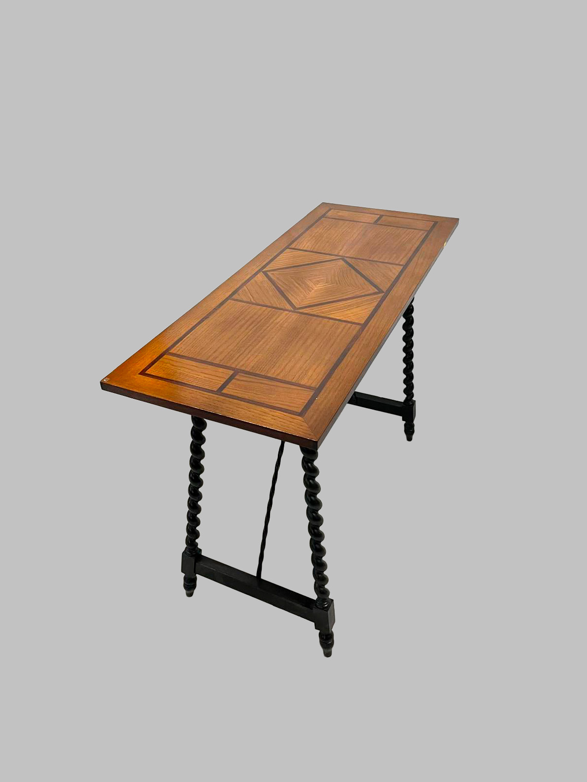 Mesa con Pies Torneados Salomónicos – Siglo XIX — изображение 2