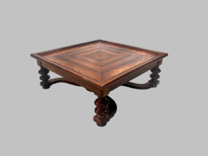 Mesa de Centro de Nogal – Siglo XIX