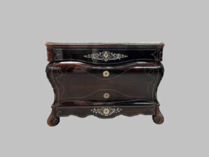 Cómoda Isabelina Abombada con Mármol - Marquetería de Zinc