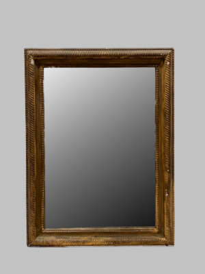 Espejo con Marco Tallado en Espiga – Siglo XVIII