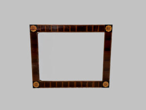 Marco de Nogal con Incrustaciones de Limoncillo – Siglo XIX