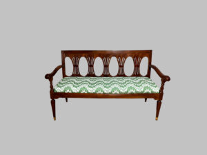 Sofá “Camel Back” de Caoba