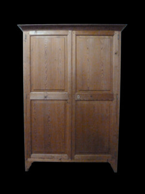 Armario de Pino Norte – Siglo XIX