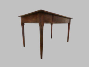 Mesa-Escritorio de Pared de Nogal – Carlos IV, S. XVIII