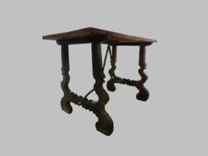 Bufete Italiano de Nogal – Siglo XVII