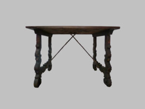 Bufete de Nogal con Pata de Lira – Siglo XVIII