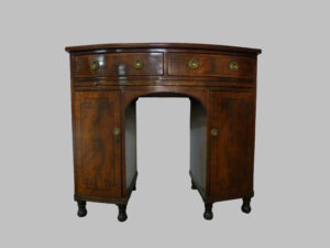 Aparador de Caoba Regency con Dos Puertas