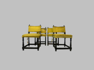 Conjunto de 4 Sillas Luis XIII de Nogal – Siglo XVII