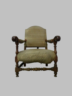 Sillón Luis XIII de Nogal con Patas Torneadas – Siglo XVII