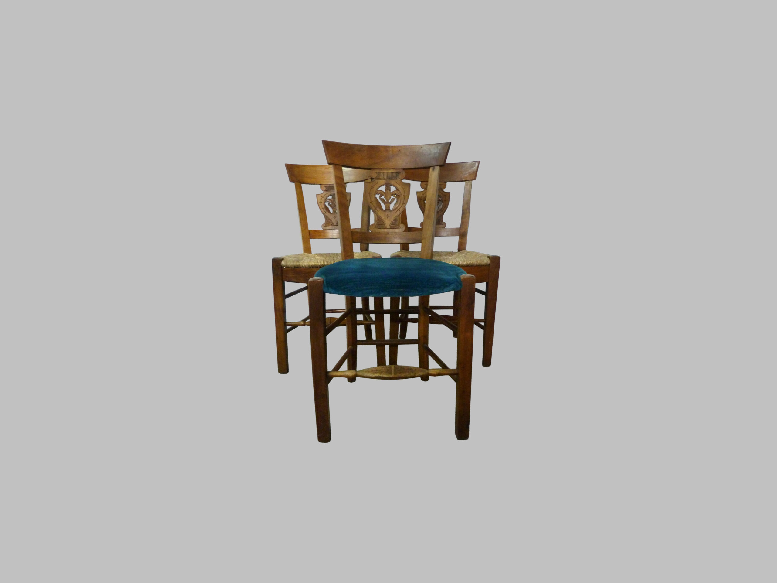 Conjunto de 4 Sillas Imperio de Nogal – c. 1800