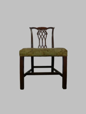 Silla Chippendale de Caoba con Respaldo Tallado – Siglo XVIII