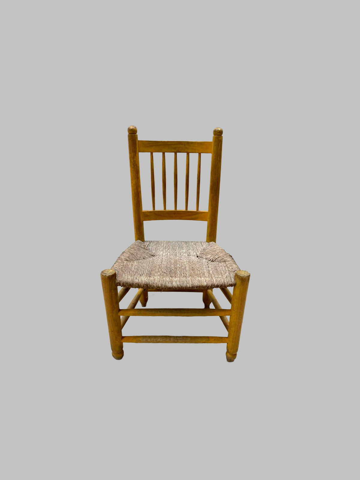 Silla Baja Naranja Estilo Sollerica con Asiento de Bova