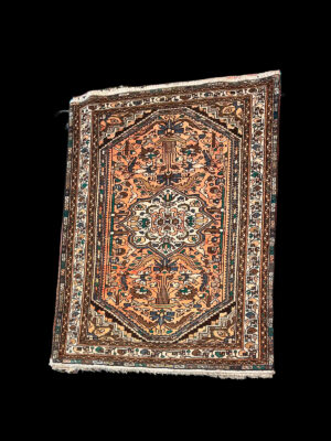 Alfombra Husseinabad Antigua – Tradición y Elegancia Persa